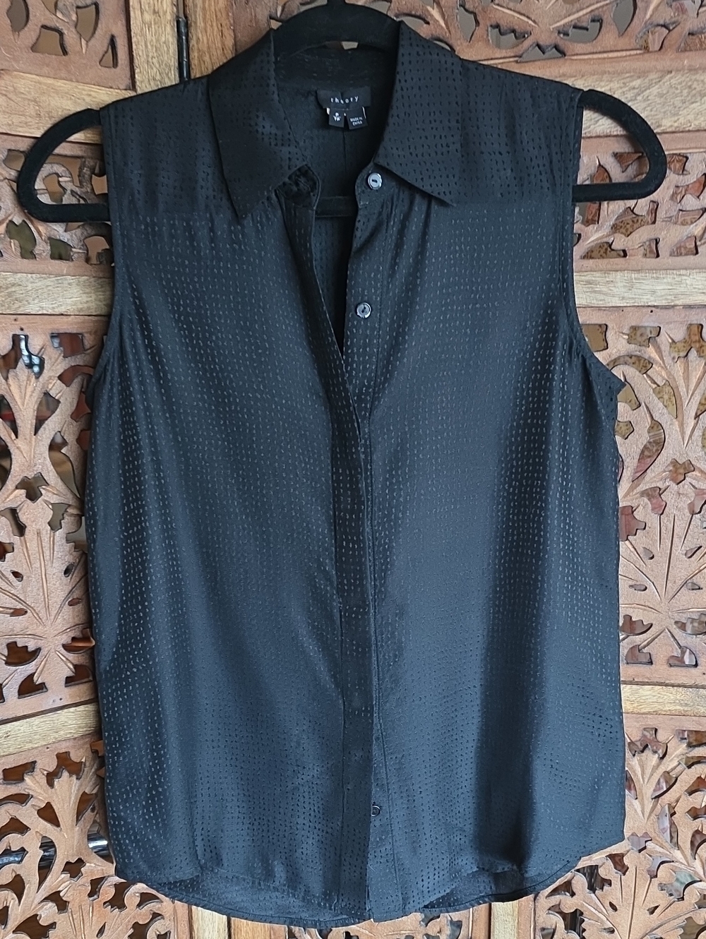 Theory Black Sleeveless Dot-Texture Button-Front Blouse